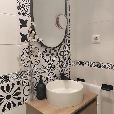 Apartment Atico Duplex Astarte Casco Antiguo By Keyhom Caceres